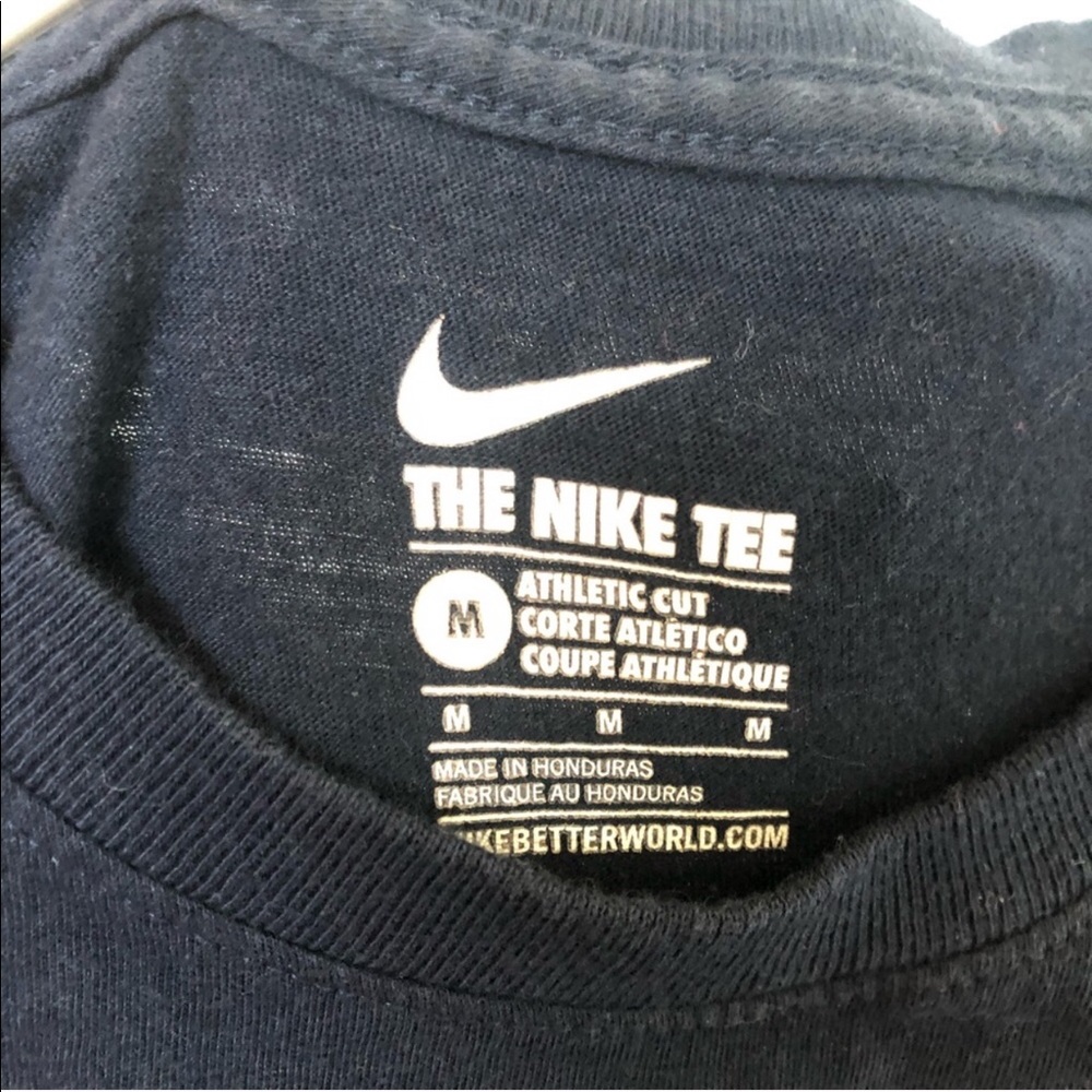 Nike athletic Tee - Picture 2 of 2